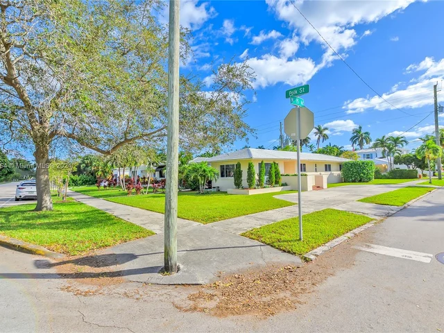 213 N 15th Ave, Hollywood FL 33020