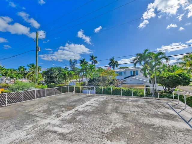 213 N 15th Ave, Hollywood FL 33020