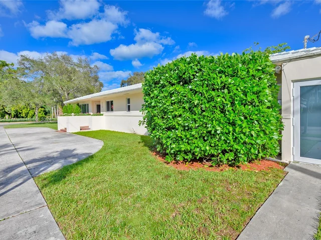 213 N 15th Ave, Hollywood FL 33020