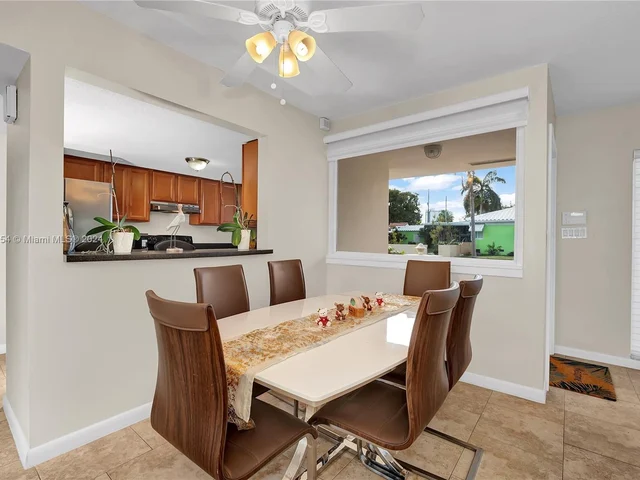 213 N 15th Ave, Hollywood FL 33020