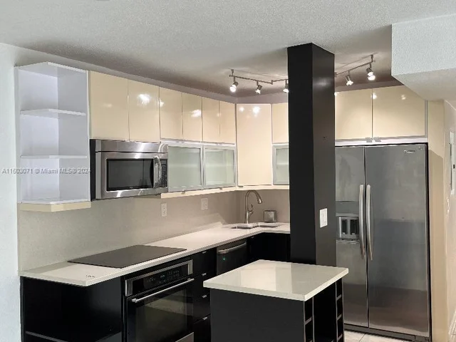 2530 SW 3rd Ave # 105, Miami FL 33129