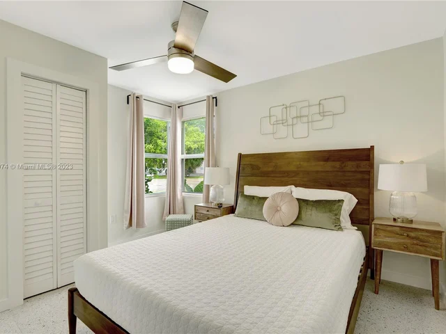 351 NE 7th Ave # 1, Delray Beach FL 33483