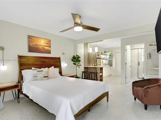 351 NE 7th Ave # 4, Delray Beach FL 33483