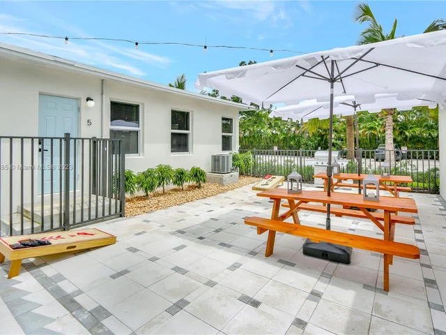 351 NE 7th Ave # 6, Delray Beach FL 33483