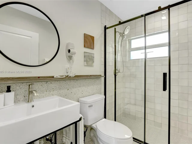 351 NE 7th Ave # 6, Delray Beach FL 33483