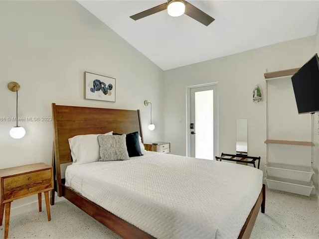 351 NE 7th Ave # 7, Delray Beach FL 33483