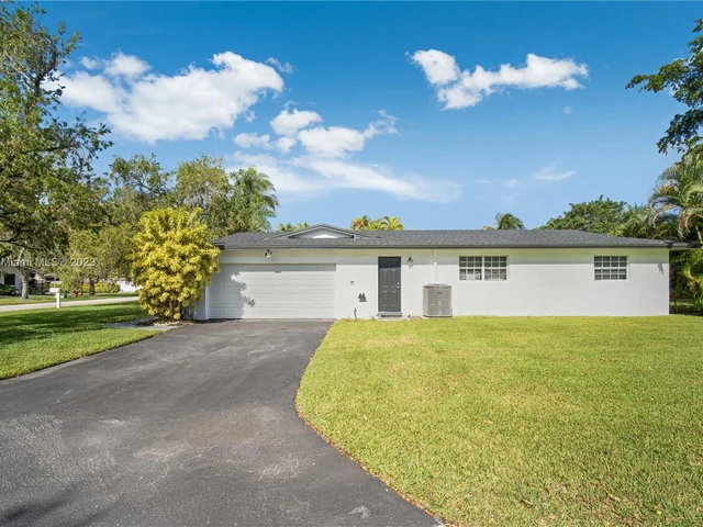 17191 SW 86th Ave, Palmetto Bay FL 33157