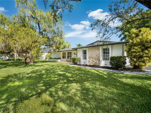 17191 SW 86th Ave, Palmetto Bay FL 33157