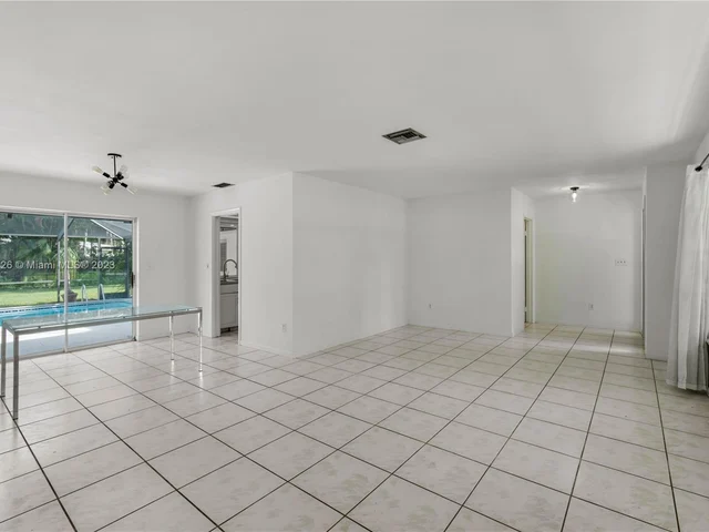 17191 SW 86th Ave, Palmetto Bay FL 33157