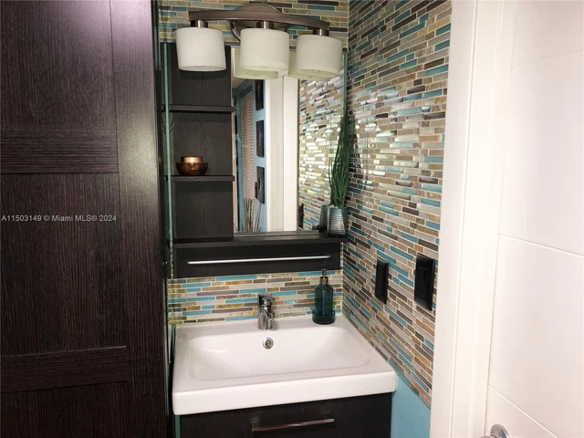 20505 E COUNTRY CLUB DR. # 339, Aventura FL 33180