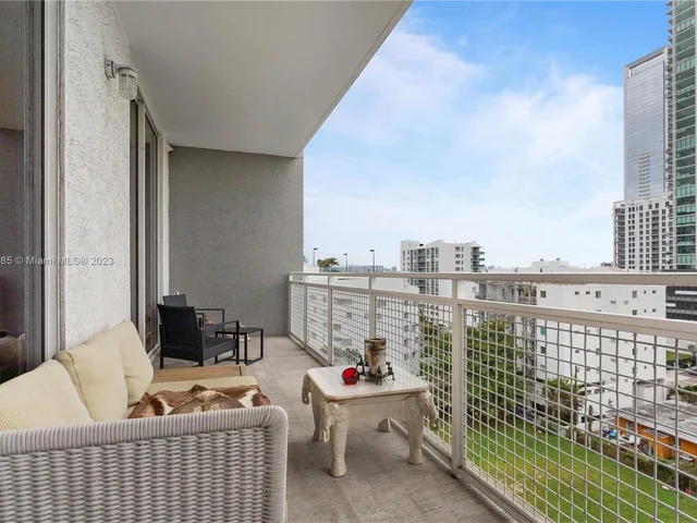 444 NE 30th St # 804, Miami FL 33137