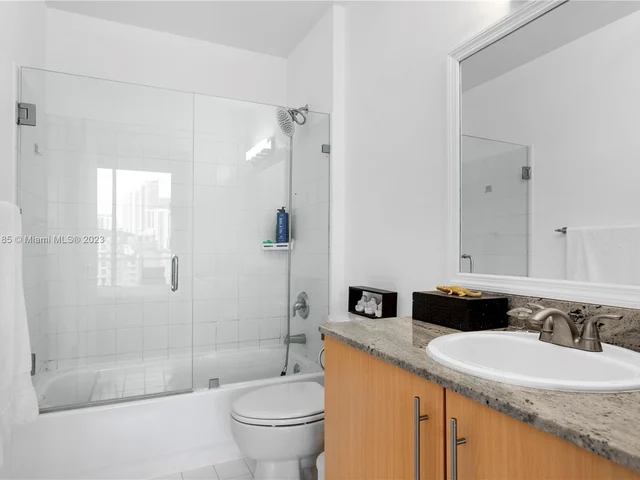 444 NE 30th St # 804, Miami FL 33137