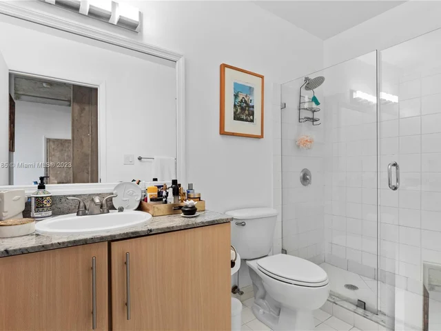 444 NE 30th St # 804, Miami FL 33137