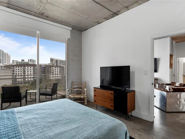 444 NE 30th St # 804, Miami FL 33137