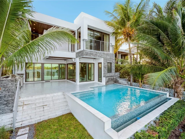 1311 Stillwater Dr, Miami Beach FL 33141