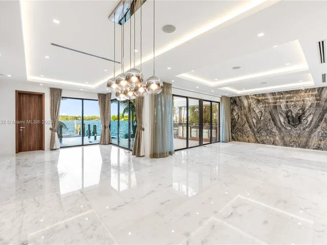 1311 Stillwater Dr, Miami Beach FL 33141