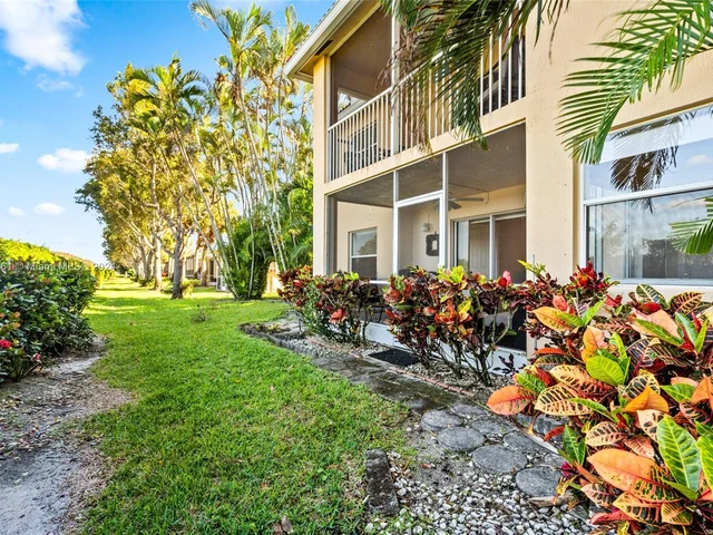 12528 Crystal Pointe Dr # 102, Boynton Beach FL 33437