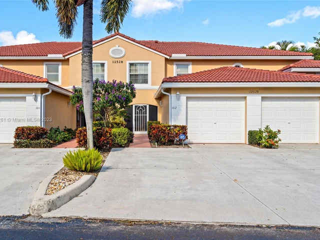 12528 Crystal Pointe Dr # 102, Boynton Beach FL 33437