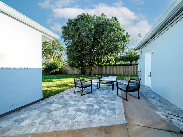 334 Glenn Rd, West Palm Beach FL 33405