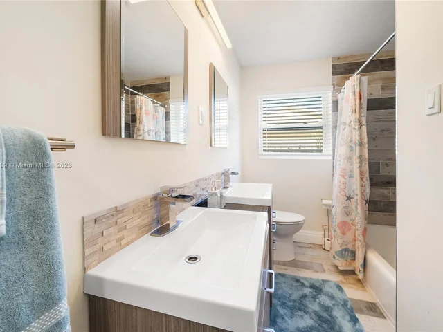 334 Glenn Rd, West Palm Beach FL 33405