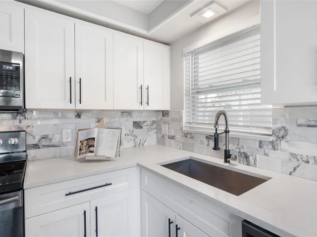 334 Glenn Rd, West Palm Beach FL 33405