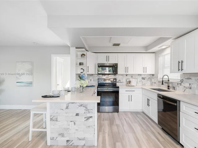 334 Glenn Rd, West Palm Beach FL 33405