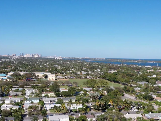 334 Glenn Rd, West Palm Beach FL 33405