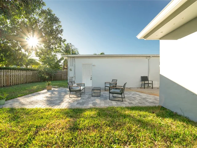 334 Glenn Rd, West Palm Beach FL 33405