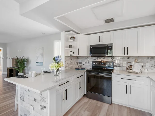 334 Glenn Rd, West Palm Beach FL 33405