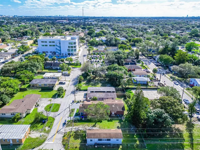 1430 NW 7th St, Fort Lauderdale FL 33311