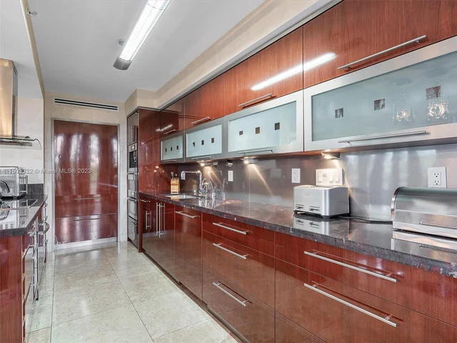 19667 Turnberry Way # 3E, Aventura FL 33180