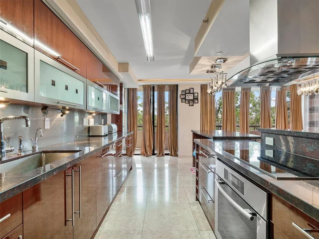 19667 Turnberry Way # 3E, Aventura FL 33180