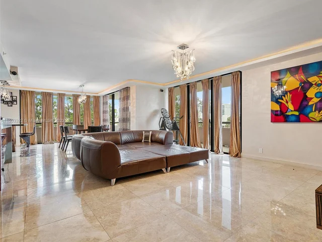 19667 Turnberry Way # 3E, Aventura FL 33180