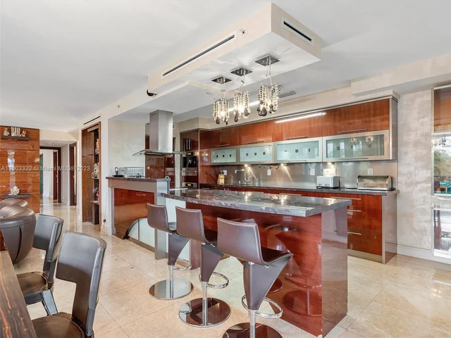 19667 Turnberry Way # 3E, Aventura FL 33180