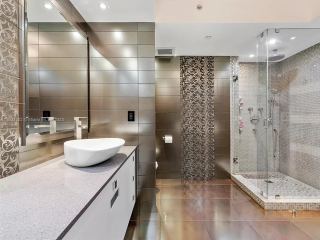 19667 Turnberry Way # 3E, Aventura FL 33180