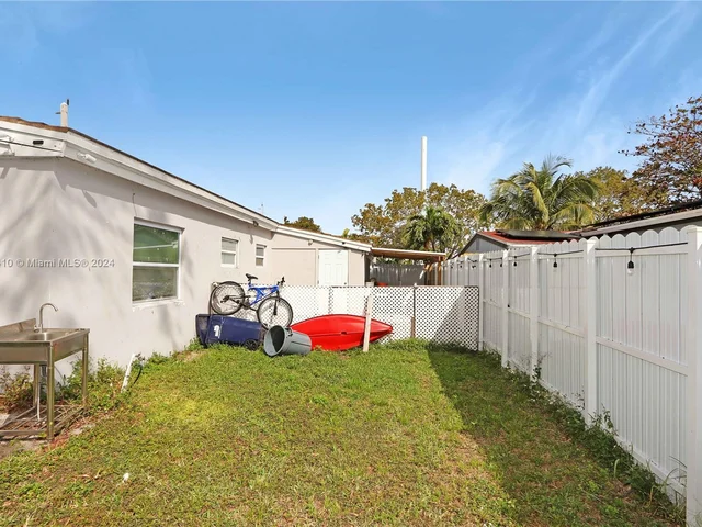 1500 NE 183rd St, North Miami Beach FL 33179