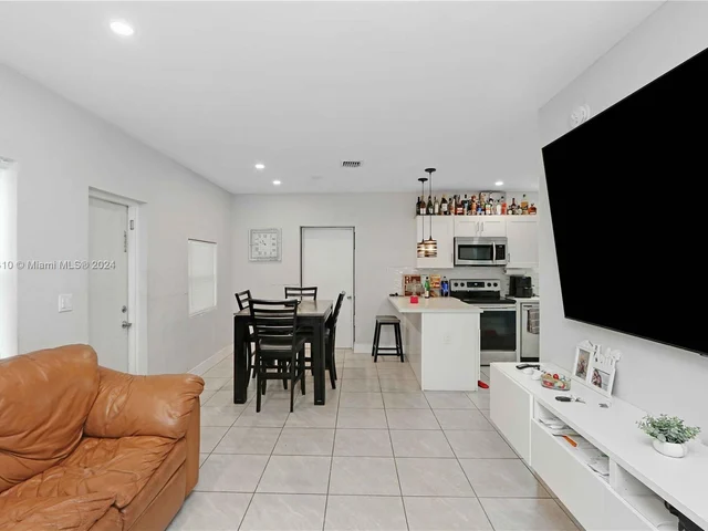 1500 NE 183rd St, North Miami Beach FL 33179