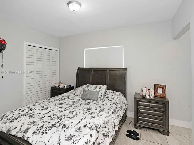 1500 NE 183rd St, North Miami Beach FL 33179