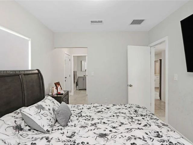 1500 NE 183rd St, North Miami Beach FL 33179