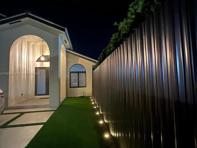 1316 SW 139th Pl, Miami FL 33184