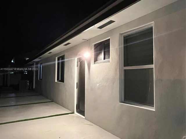 1316 SW 139th Pl, Miami FL 33184