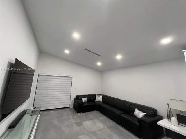 1316 SW 139th Pl, Miami FL 33184