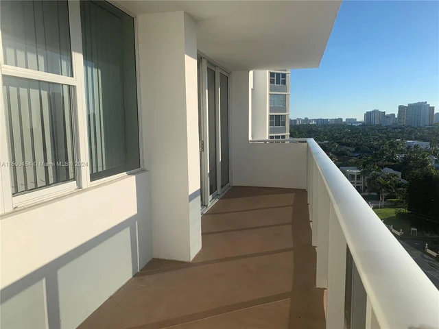3140 S Ocean Dr # 1012, Hallandale Beach FL 33009