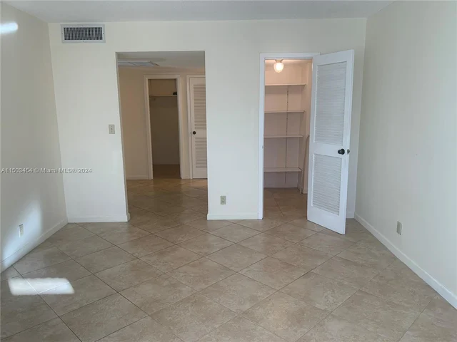 3140 S Ocean Dr # 1012, Hallandale Beach FL 33009