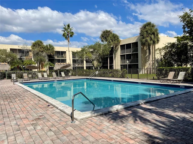 8045 SW 107th Ave # 122, Miami FL 33173