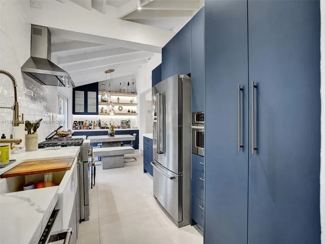 700 N Victoria Park Rd, Fort Lauderdale FL 33304