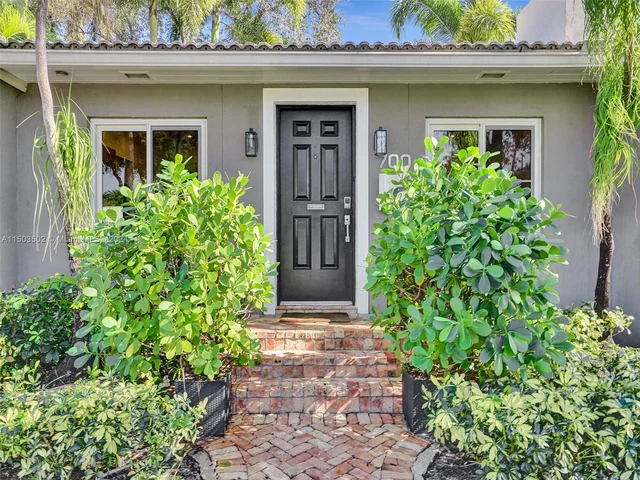 700 N Victoria Park Rd, Fort Lauderdale FL 33304