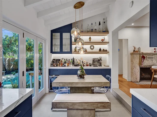 700 N Victoria Park Rd, Fort Lauderdale FL 33304