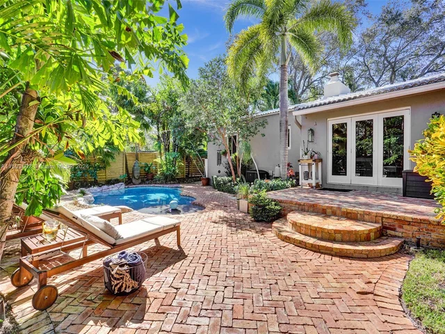 700 N Victoria Park Rd, Fort Lauderdale FL 33304