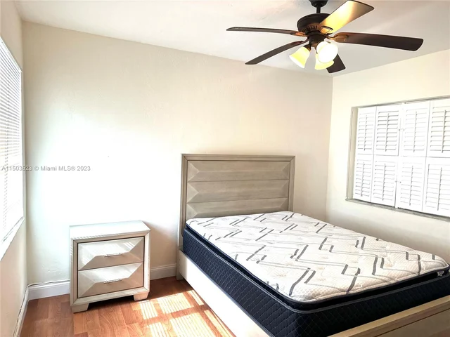 261 188th St, Sunny Isles Beach FL 33160